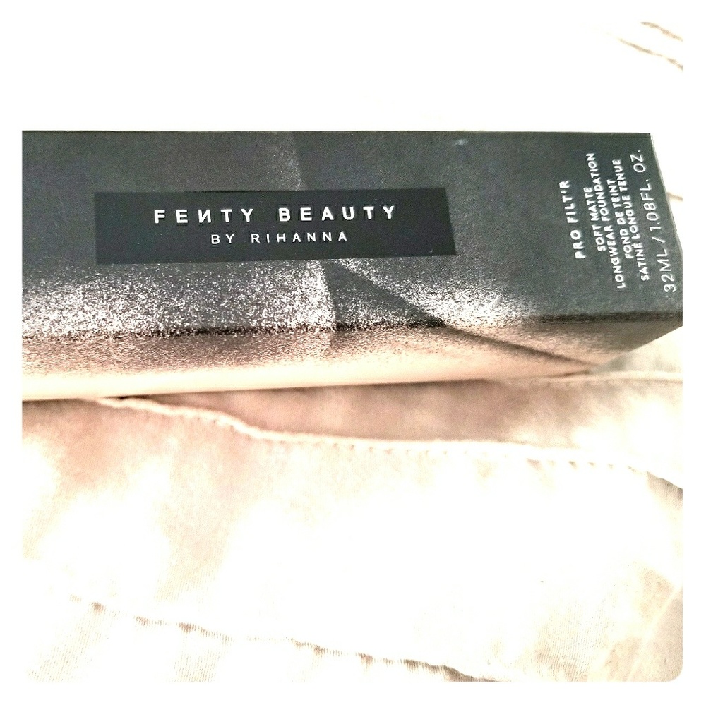 Fenty Beauty Soft-Matte Foundation